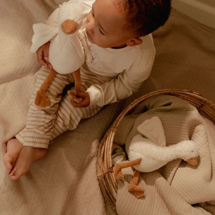 Little Dutch Baby Cuddle Goose 17cm