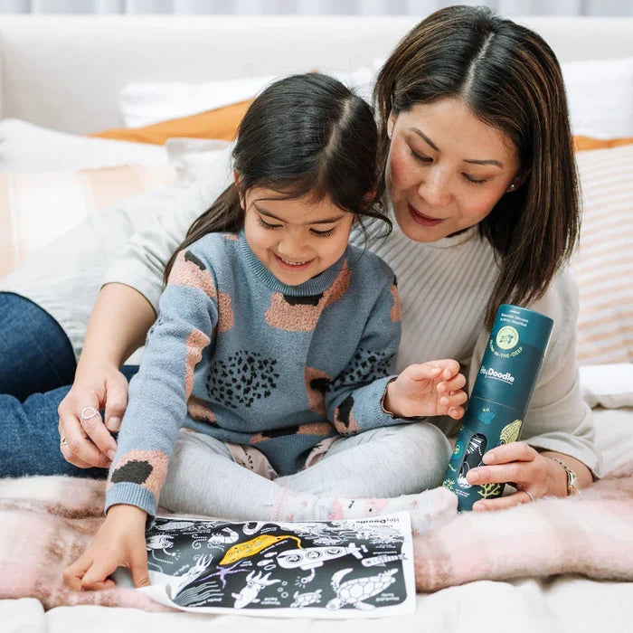 Mini Colouring & Doodle Mat - Glow-in-the-Deep