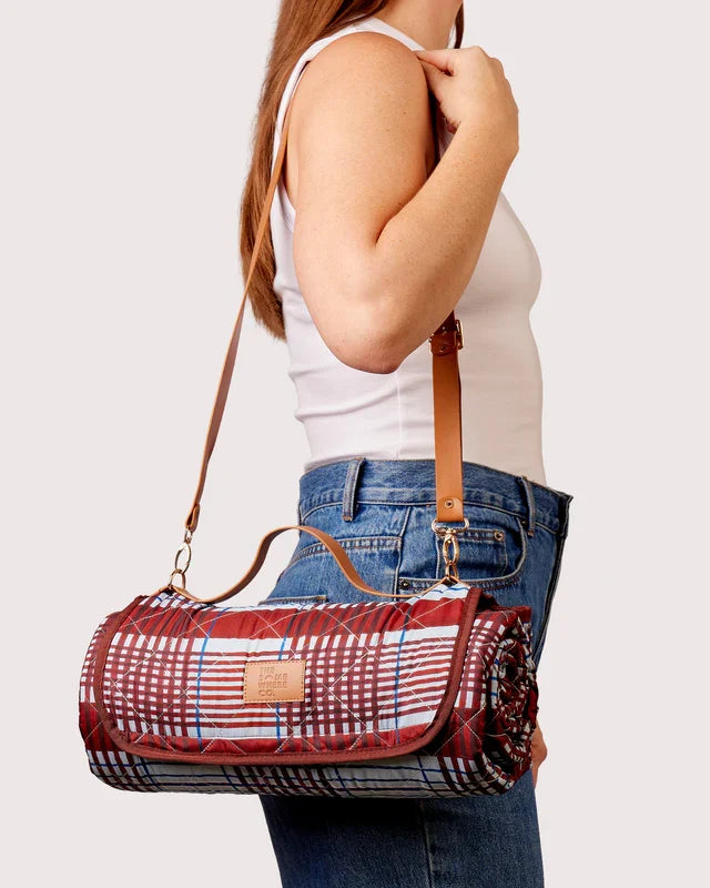 The Somewhere Co Luxe Picnic Rug - Mulberry